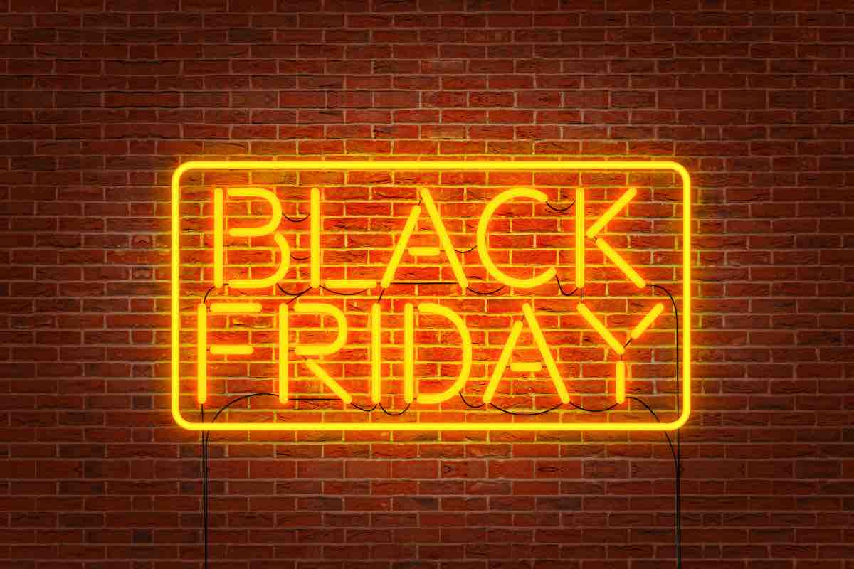 Ritorna la svendita di novembre