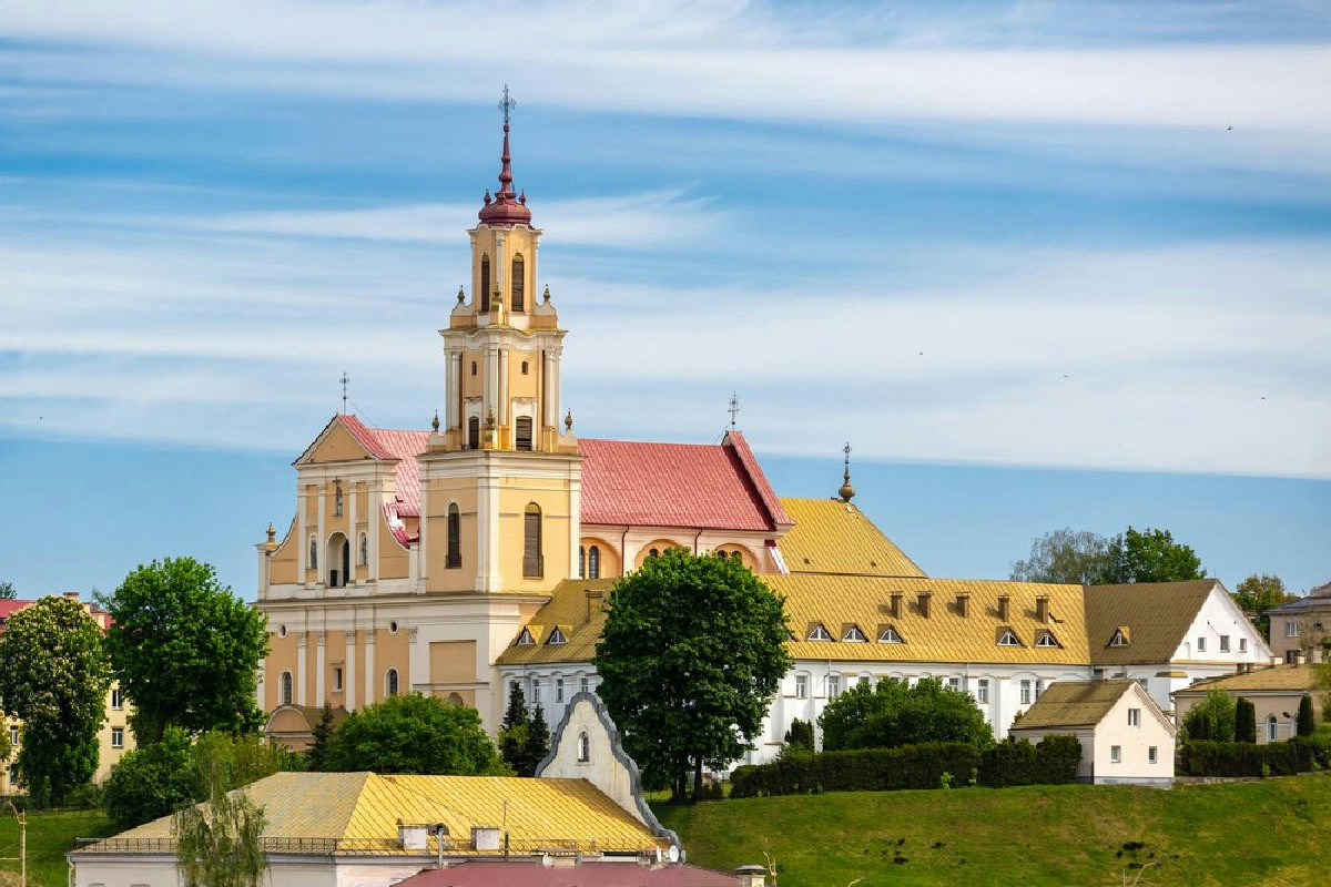 Hrodna, tra vicoli suggestivi e atmosfere sospese: vivi la città dove ogni angolo racconta storie