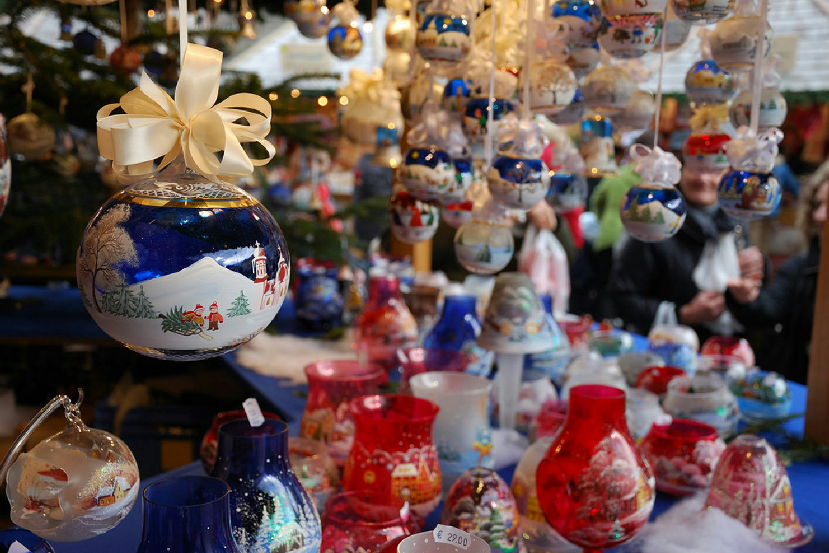In Italia c’è un borgo longobardo dove il Natale dura tre giorni: mercatini, cortei e magia pura