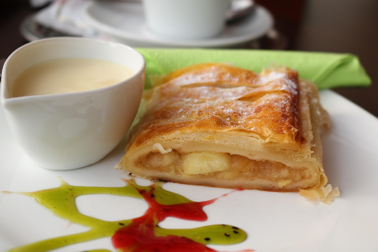 Lo strudel di mele come non l’hai mai assaggiato: il segreto della ricetta turca delizia ogni tavola