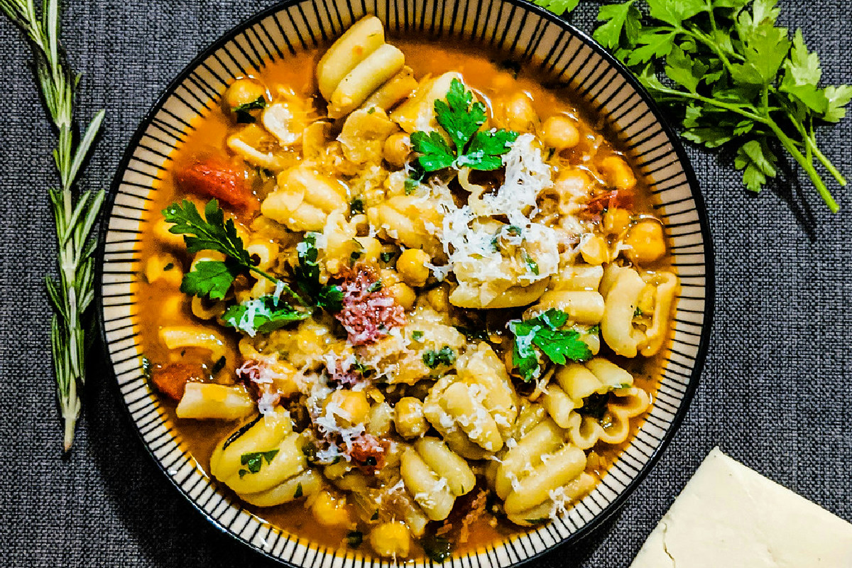 Una pasta e ceci cremosa e dal sapore unico: il trucco semplice per prepararla in 10 minuti