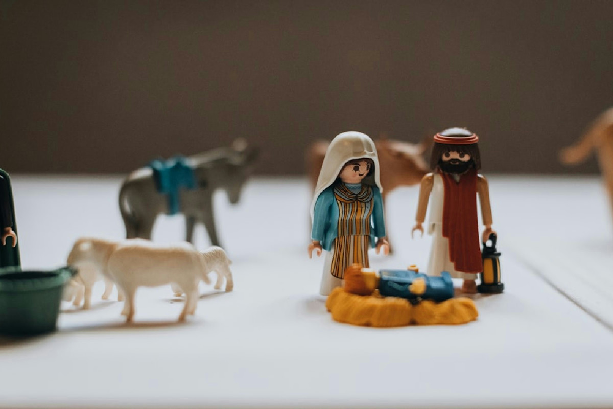 Preparare un presepe natalizio perfetto: idee originali per ambientazioni e statuine artigianali raffinate